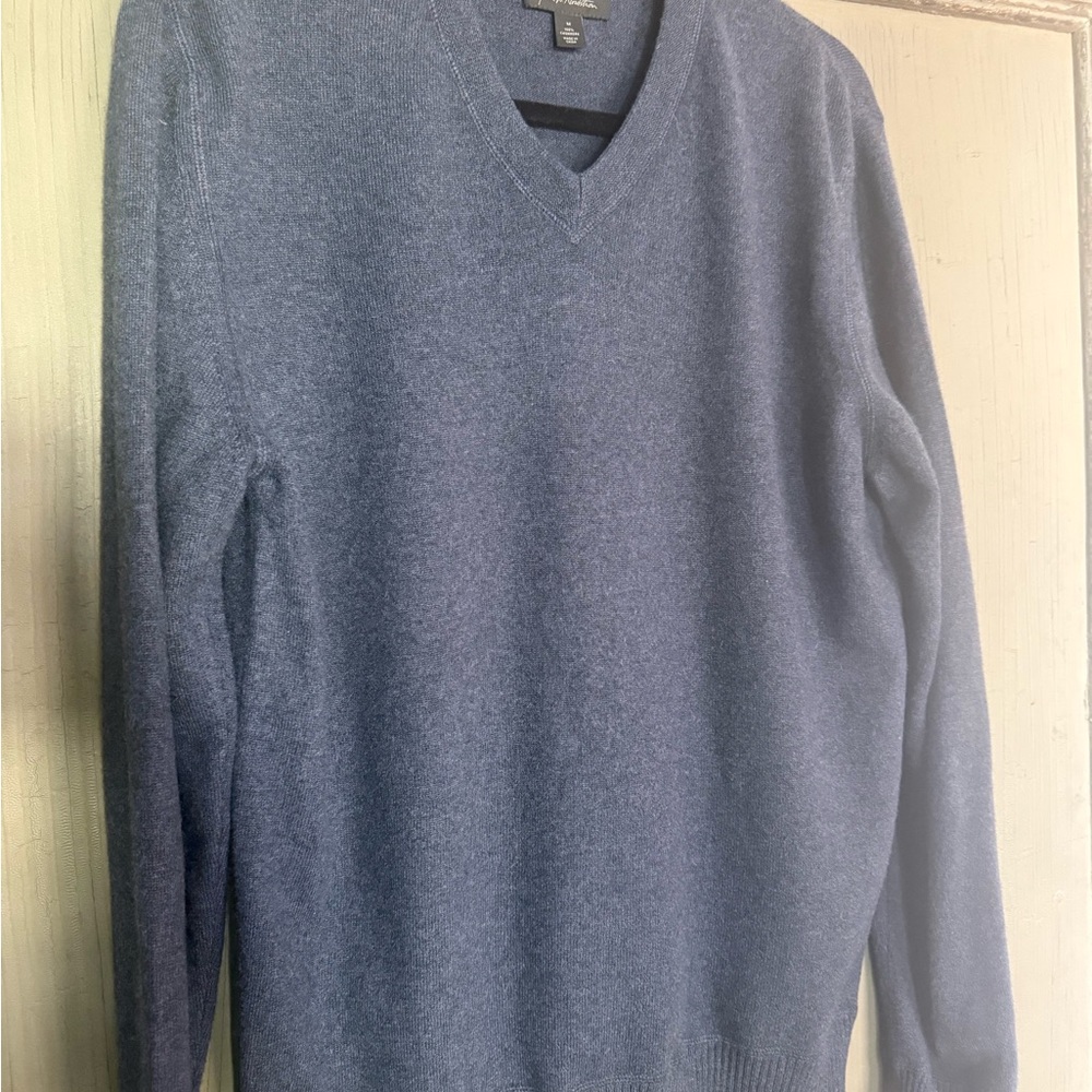 john w nordstrom 100% cashmere sweater Blue long sleeve V-neck M NWOT